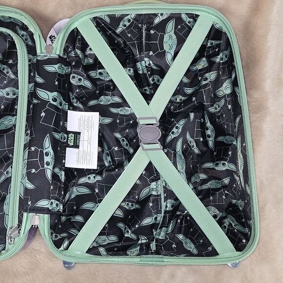 AMERICAN TOURISTER DISNEY STAR WARS HARDSIDE UPRIGHT 16" CARRY-ON LUGGAGE - NEW - Picture 8 of 12